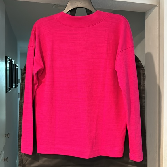 Loft hot pink top with crystal button finishing - Picture 3 of 5
